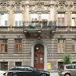 Wonderful Apartment Wrzesinska Street